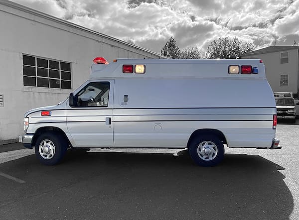 2014 Ford Type 2 Medix Ambulance 4