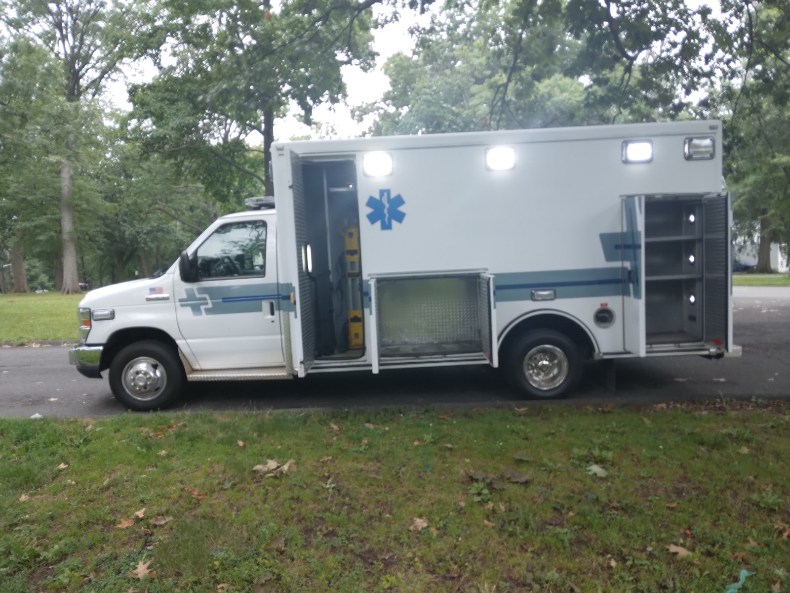 2013 Ford E450 Type 3 Road Rescue Ambulance 2