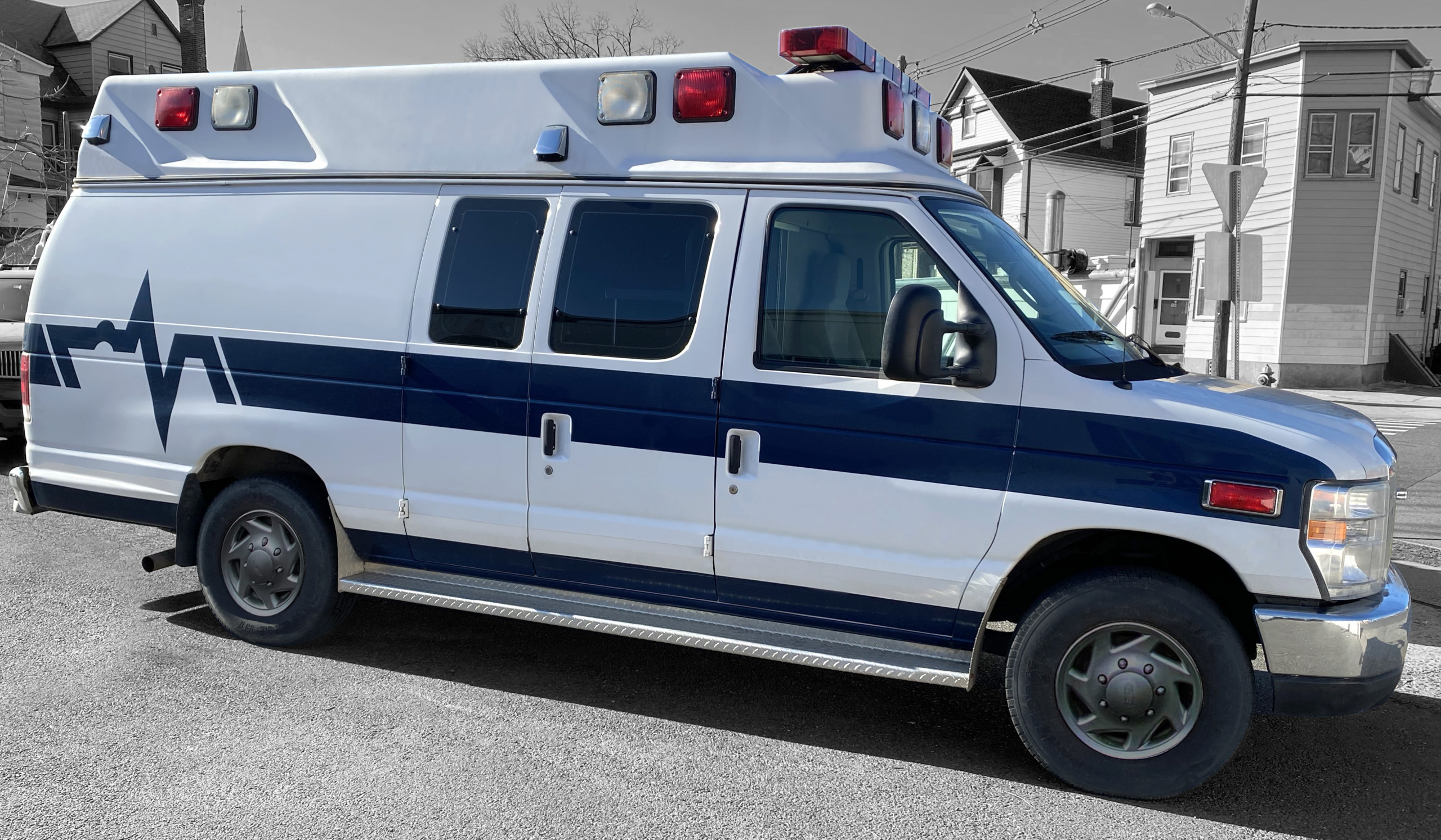 2009 Ford Type 2 AEV Ambulance